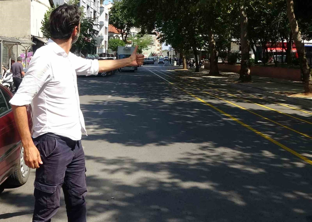 MODERN ZAMAN SEYYAHI MUAMMER YILMAZ, 2014 YILINDA BAŞLAYAN GEZME TUTKUSUYLA KİMİ ZAMAN OTOSTOP...