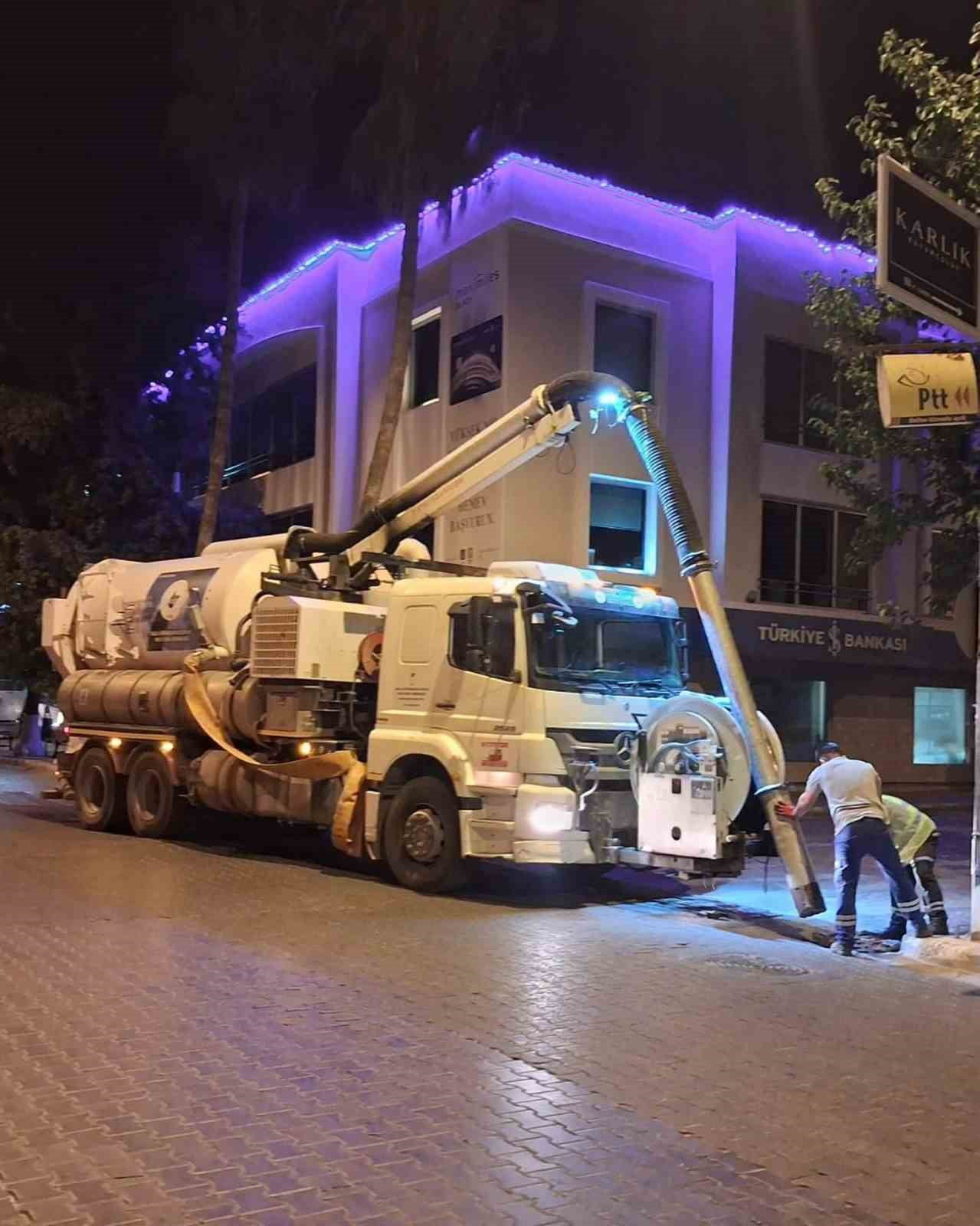 MUĞLA BÜYÜKŞEHİR BELEDİYESİ SU VE KANALİZASYON İDARESİ (MUSKİ) EKİPLERİ YAKLAŞAN KIŞ MEVSİMİ...