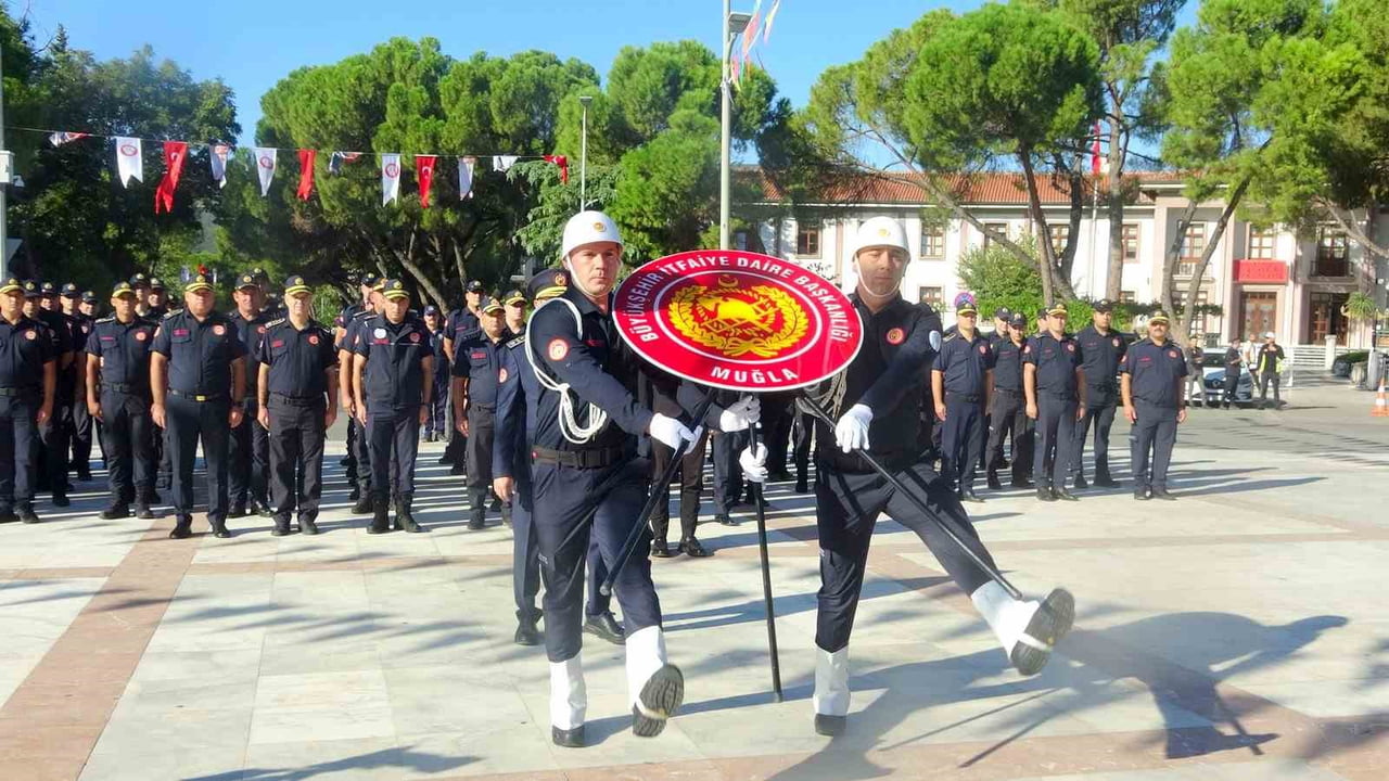 MUĞLA’DA İTFAİYE HAFTASI ÇELENK SUNMA TÖRENİYLE BAŞLADI