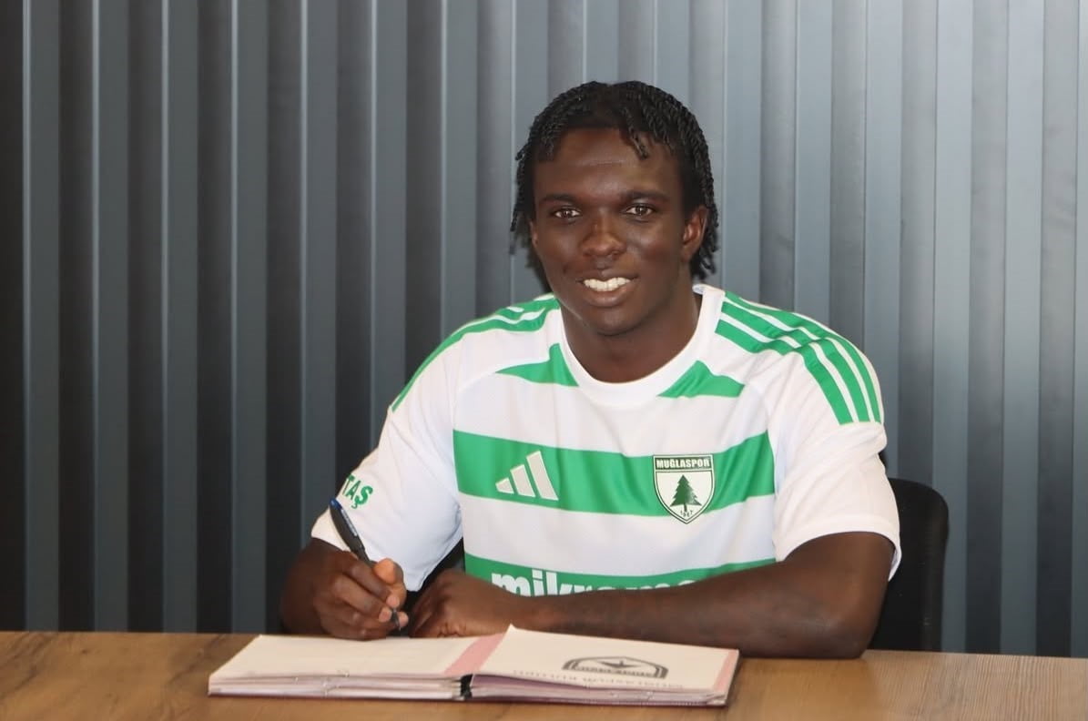 MUĞLASPOR’UN YENİ TRANSFERİ KOREDE OSUNDİNA, YEŞİL-BEYAZLI FORMAYLA ÇIKTIĞI İLK MAÇTA 89. DAKİKADA...