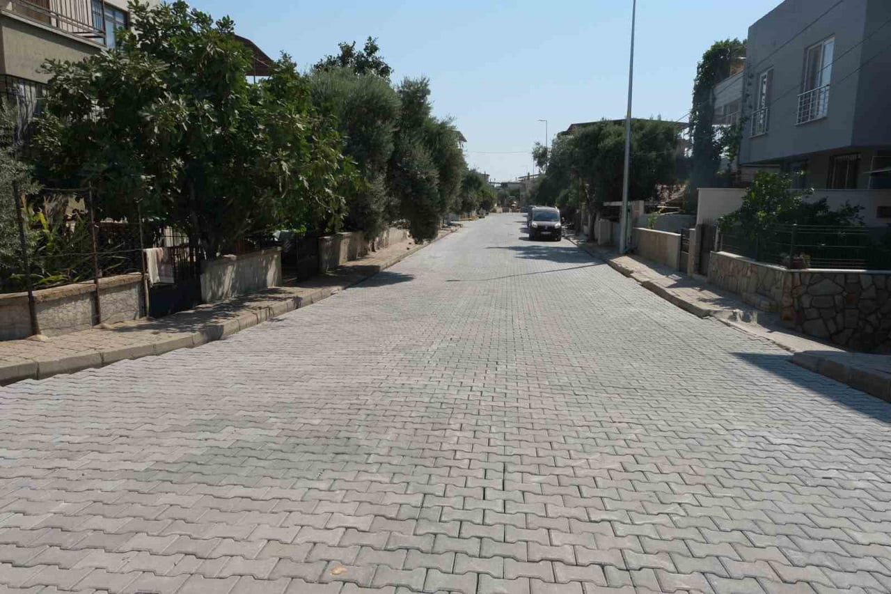 NAZİLLİ BELEDİYESİ’NİN EYLÜL AYI ÇALIŞMA PROGRAMINDA YER ALAN 25 NOKTADAN 19’UNDA YOL YENİLEME...