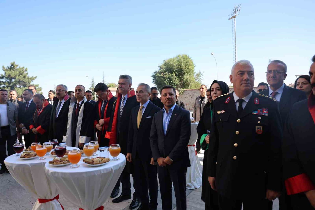 NEVŞEHİR’DE 2026-2027 ADLİ YILI, ADLİYE GİRİŞİNDE DÜZENLENEN TÖRENLE BAŞLADI.