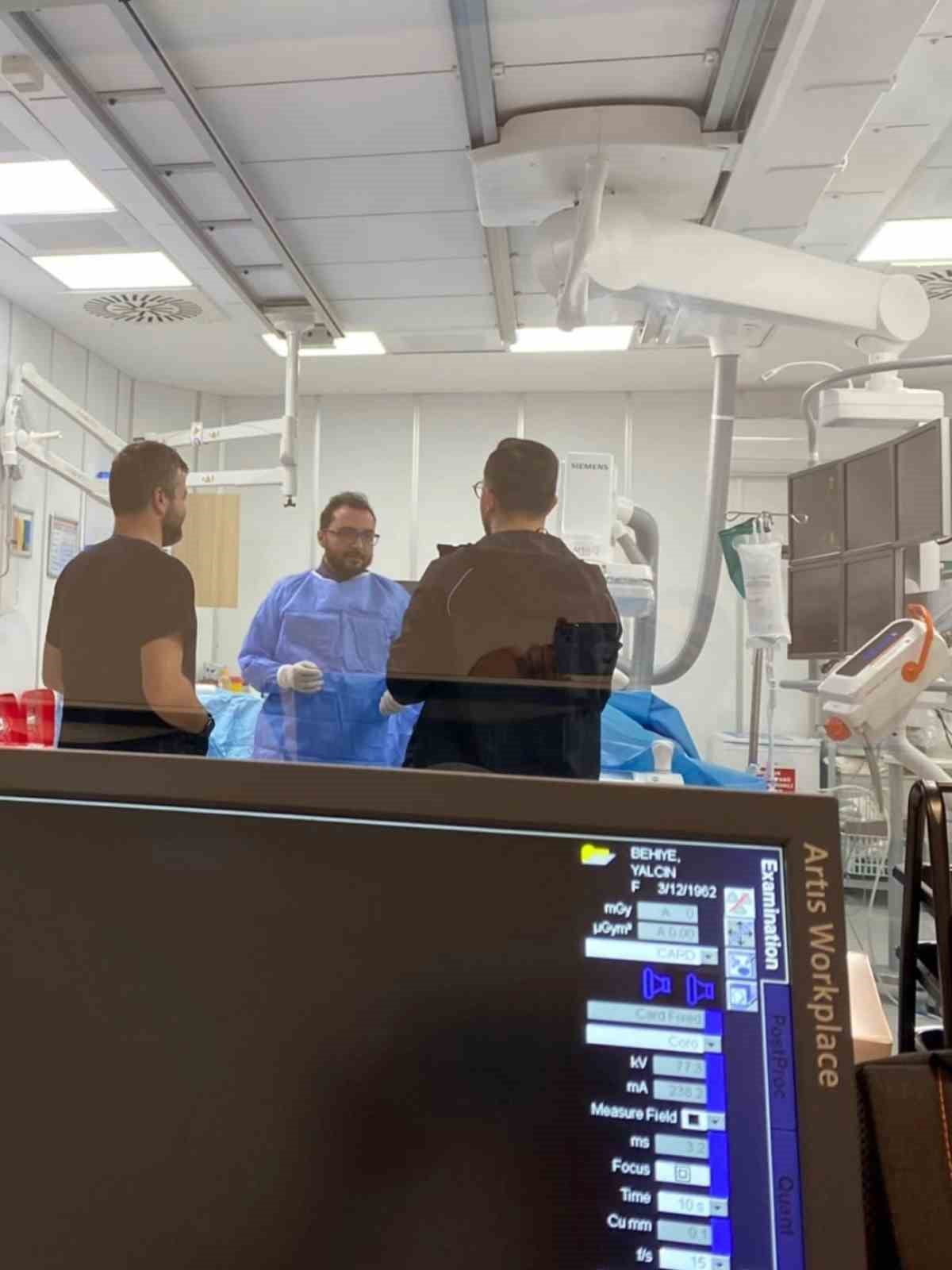 NİĞDE’DE VENA KAVA SÜPERİOR SENDROMUNA BAŞARILI MÜDAHALE