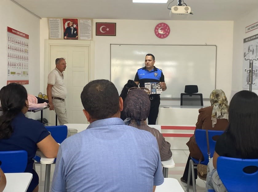 NİĞDE İL EMNİYET MÜDÜRLÜĞÜ TOPLUM DESTEKLİ POLİSLİK ŞUBE MÜDÜRLÜĞÜ EKİPLERİ, VATANDAŞLARI...