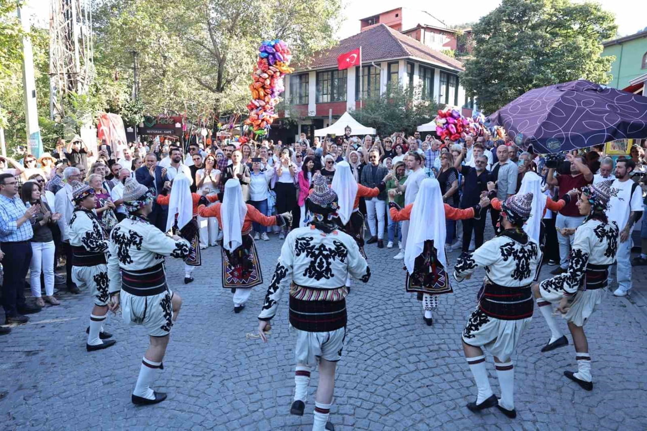 NİLÜFER BELEDİYESİ’NİN HER YIL GELENEKSEL OLARAK DÜZENLEDİĞİ MİSİ YEREL LEZZETLER ŞENLİĞİ, BU YIL...