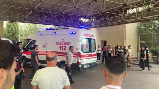 Okul önünde silah paniği