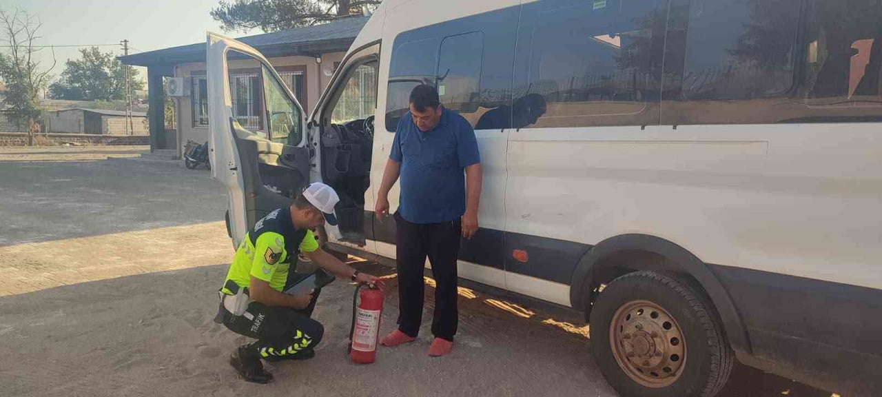 OKUL SERVİS ARAÇLARI TEK TEK KONTROL EDİLDİ