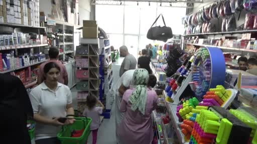 Okullar açılıyor, kırtasiyelerde hareketlilik başladı