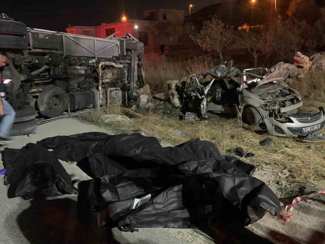 OLAY YERİNDEKİ KAZAYA KARIŞAN ARAÇLAR