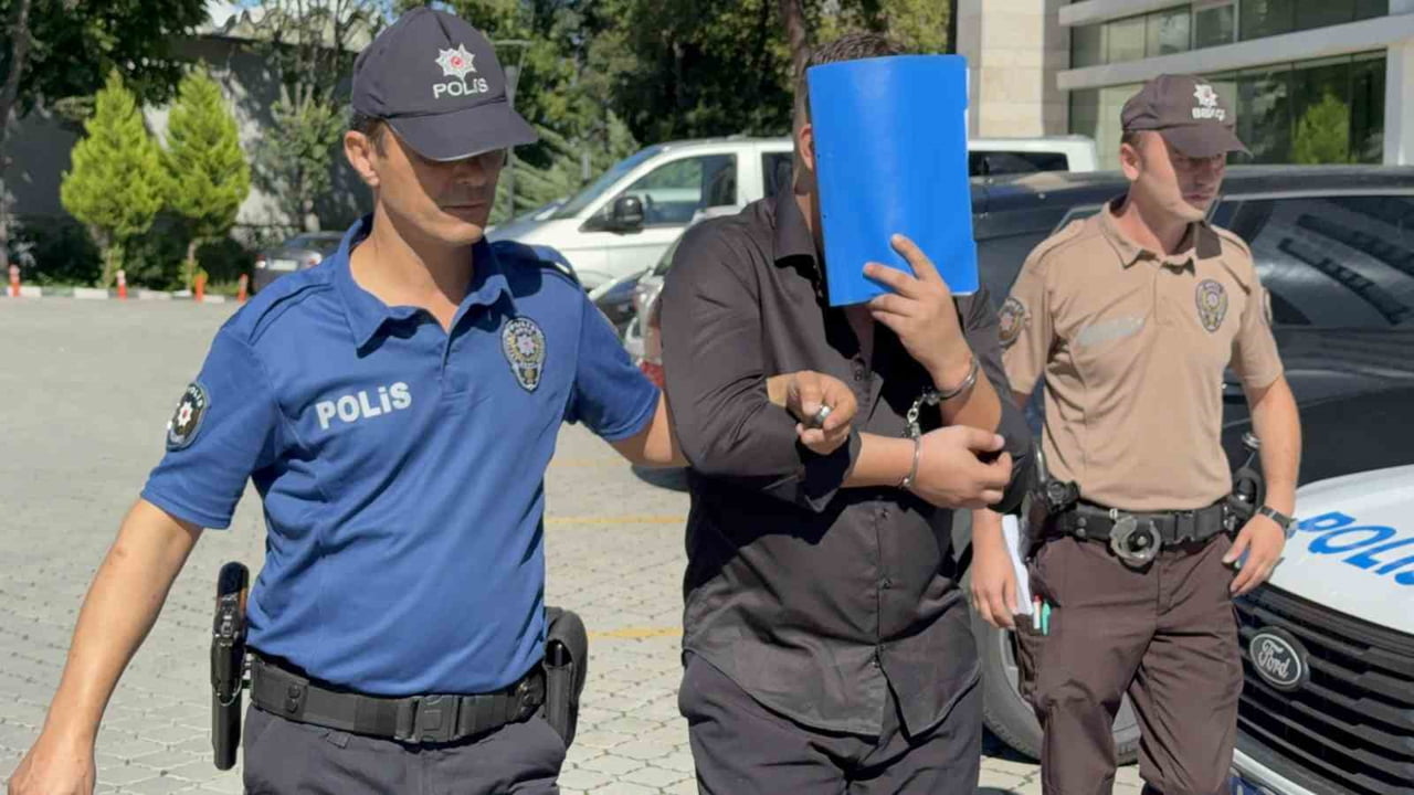 ÖMÜRCAN E.(28) ÇIKARILDIĞI MAHKEMECE TUTUKLANARAK CEZAEVİNE GÖNDERİLDİ.