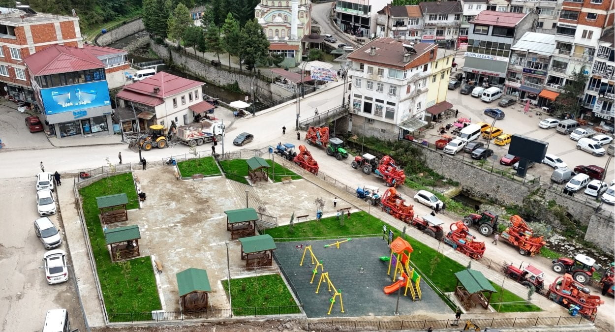 ORDU BÜYÜKŞEHİR BELEDİYESİ TARAFINDAN İLÇELERDE SÜRDÜRÜLEN KENT ESTETİĞİ ÇALIŞMALARI KAPSAMINDA...