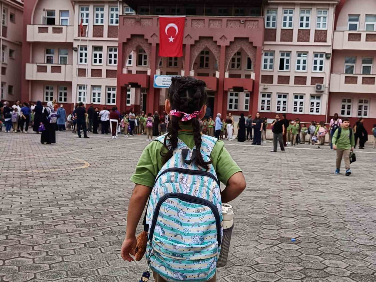 ORDU’DA 2026-2027 EĞİTİM-ÖĞRETİM YILININ BAŞLAMASIYLA BİRLİKTE 572 OKULDA 121 BİN 557 ÖĞRENCİ DERS...