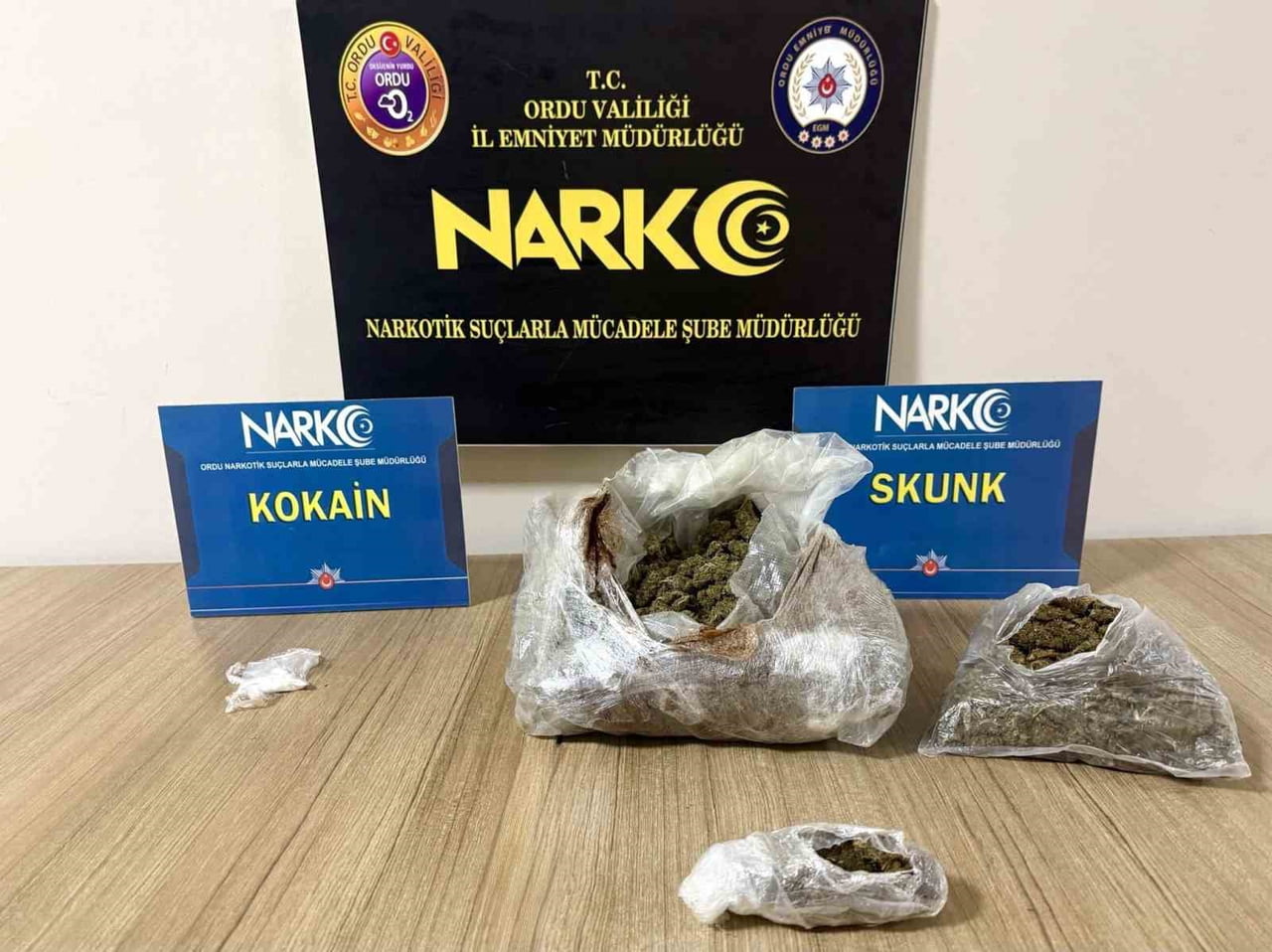 ORDU’DA POLİSE EKİPLERİNCE YÜRÜTÜLEN UYUŞTURUCU OPERASYONLARI KAPSAMINDA GÖZALTINA ALINAN 7...