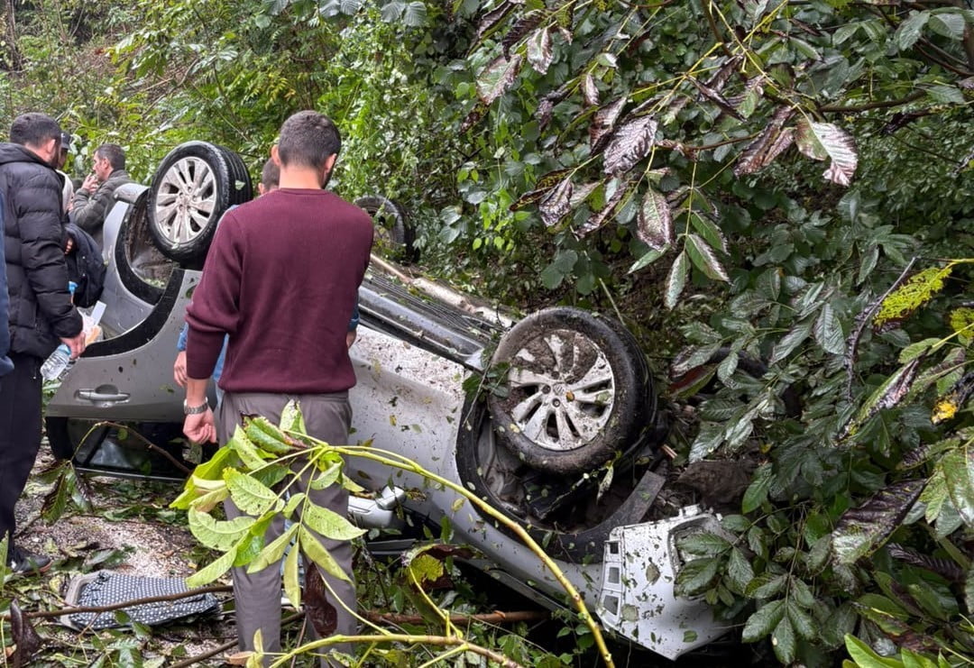 ORDU’NUN KABATAŞ İLÇESİNDE, KONTROLDEN ÇIKAN OTOMOBİLİN AĞACA ÇARPARAK DEVRİLMESİ SONUCU 1 KİŞİ...