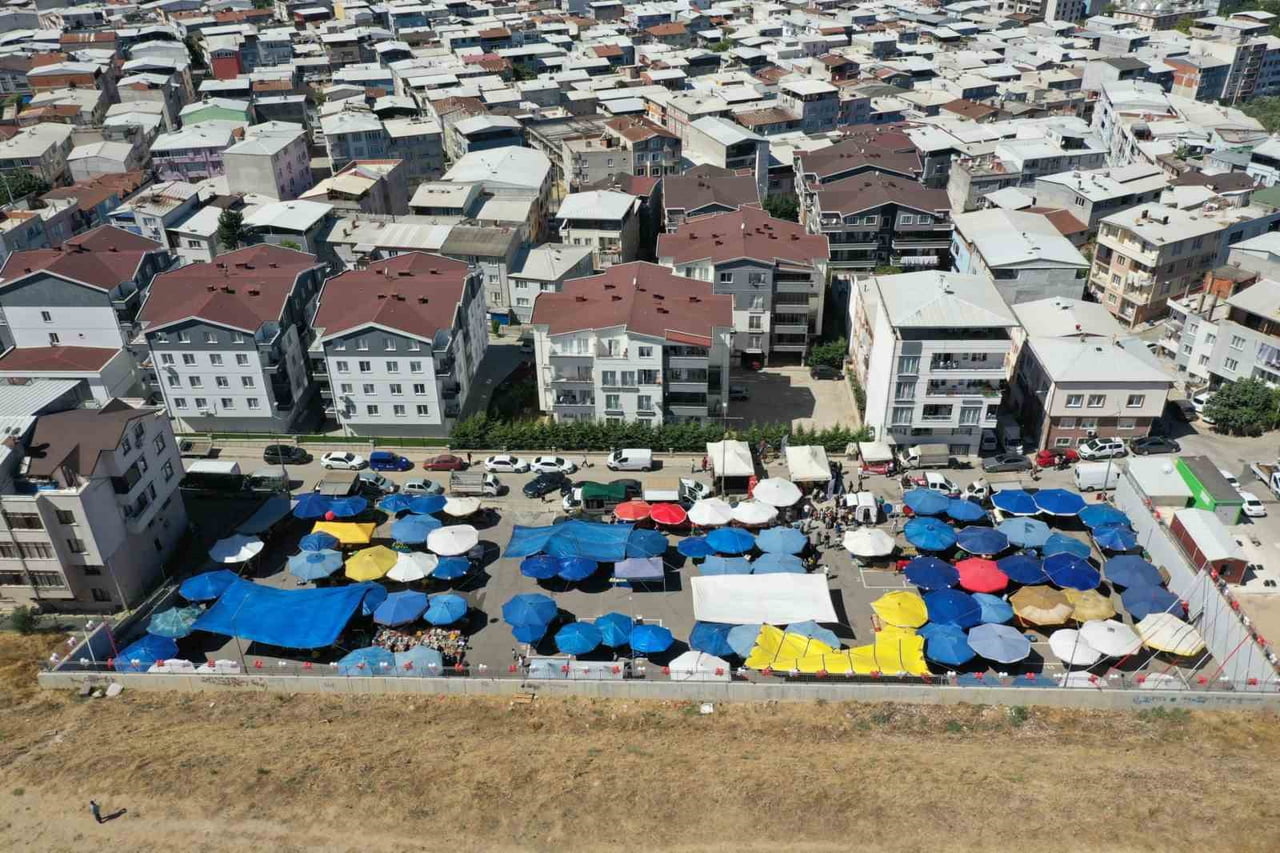 OSMANGAZİ’DE YAŞAYAN VATANDAŞLARIN MUTLU, HUZURLU VE KONFORLU BİR ŞEKİLDE ALIŞVERİŞ YAPABİLMESİ...