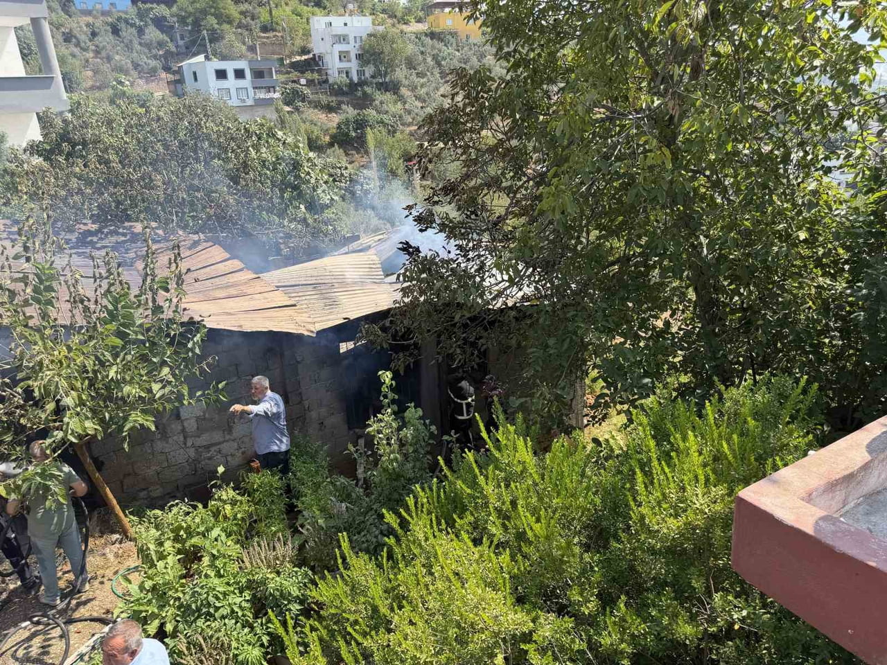 OSMANİYE’DE ÇIKAN YANGINDA AHIR KULLANILAMAZ HALE GELDİ