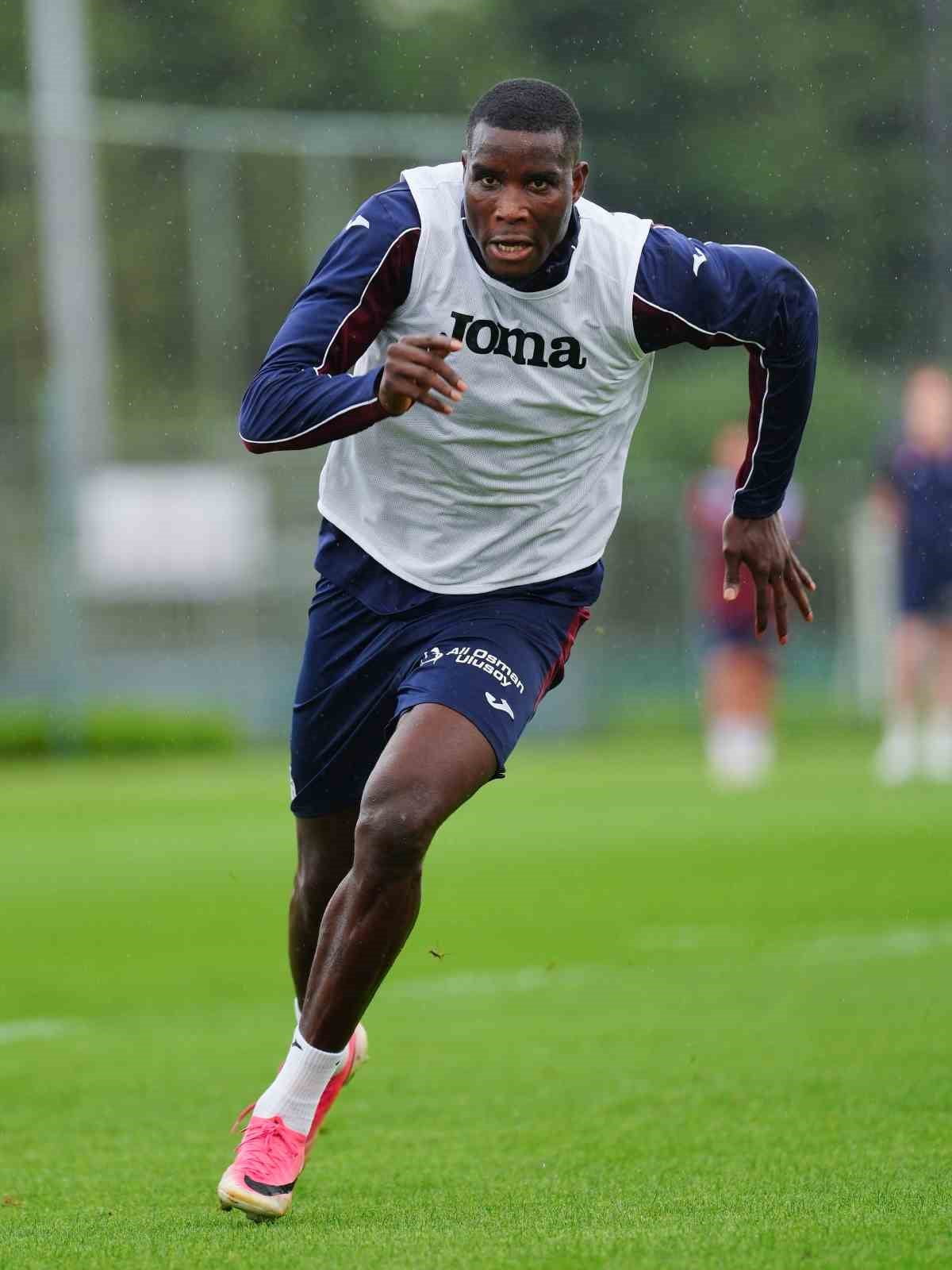 PAUL ONUACHU (ARŞİV)
