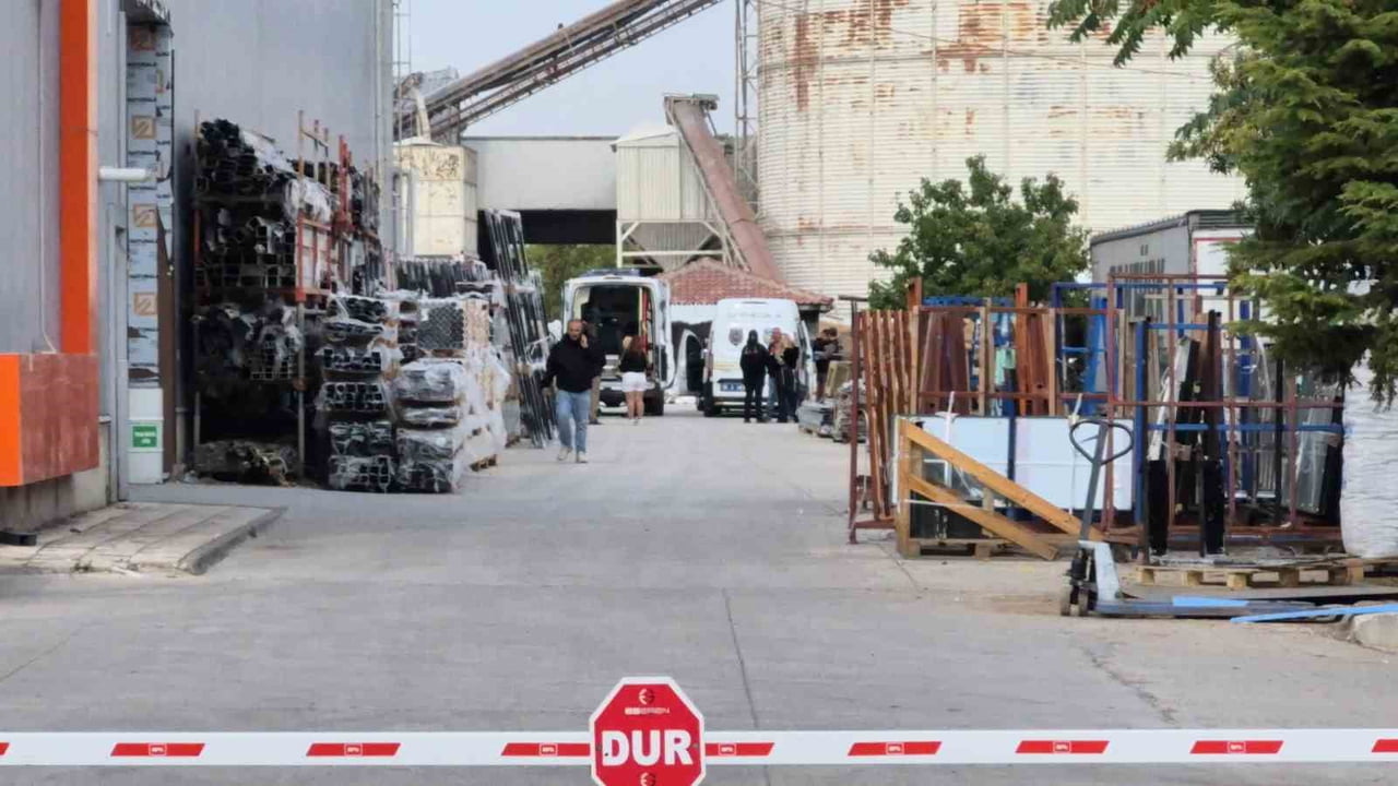 POLİS EKİPLERİNCE OLAYLA İLGİLİ İNCELEME BAŞLATILDI.
