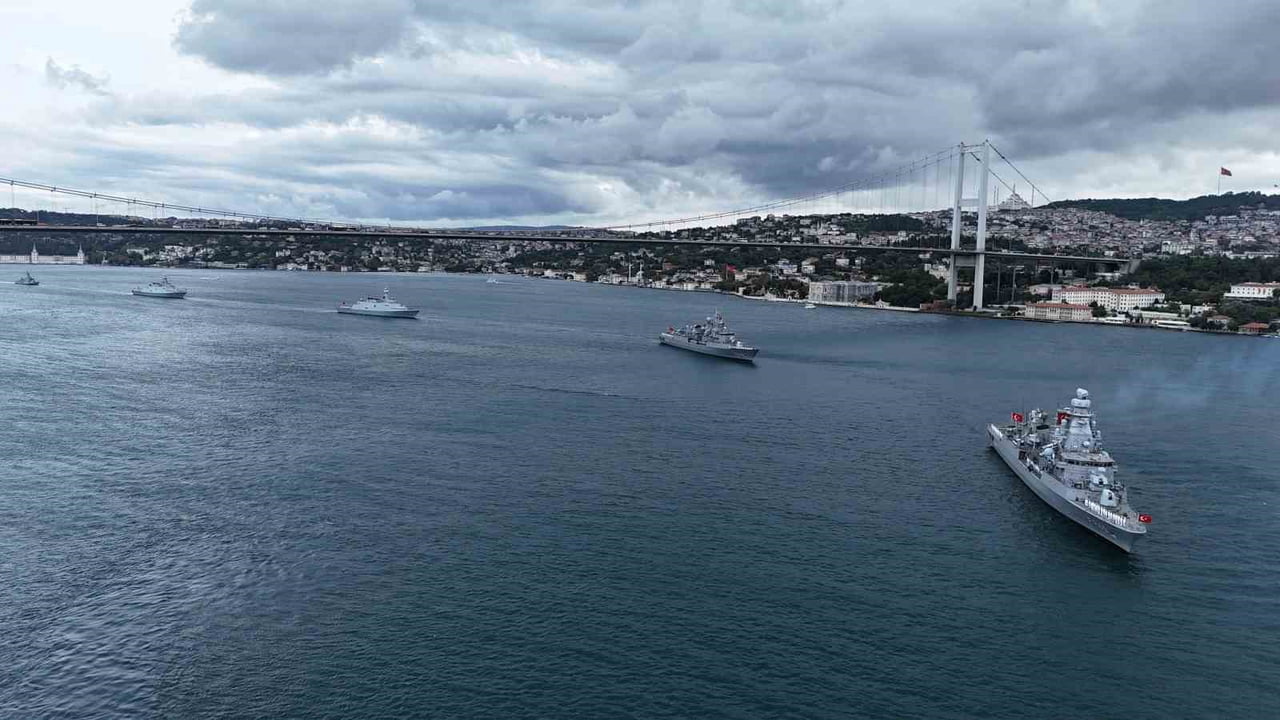 PREVEZE DENİZ ZAFERİ’NİN 488’İNCİ YIL DÖNÜMÜ VE DENİZ KUVVETLERİ GÜNÜ KAPSAMINDA 15 GEMİNİN...