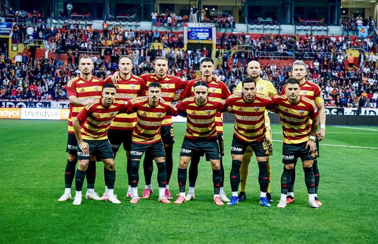 PTT 1.LİG’DE ŞAMPİYONLUK MÜCADELESİ VEREN KAYSERİSPOR, TRANSFER DÖNEMİNDE KADROSUNA 18 YENİ İSİM...