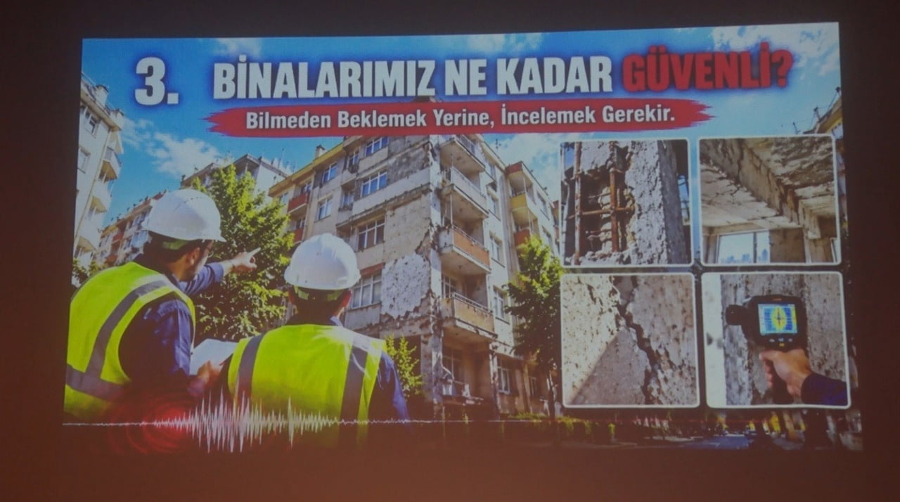 "KENTSEL DÖNÜŞÜM SEMPOZYUMU"NDA, MUHTEMEL İSTANBUL DEPREMİ VE KENTSEL DÖNÜŞÜM SÜREÇLERİ UZMANLAR...