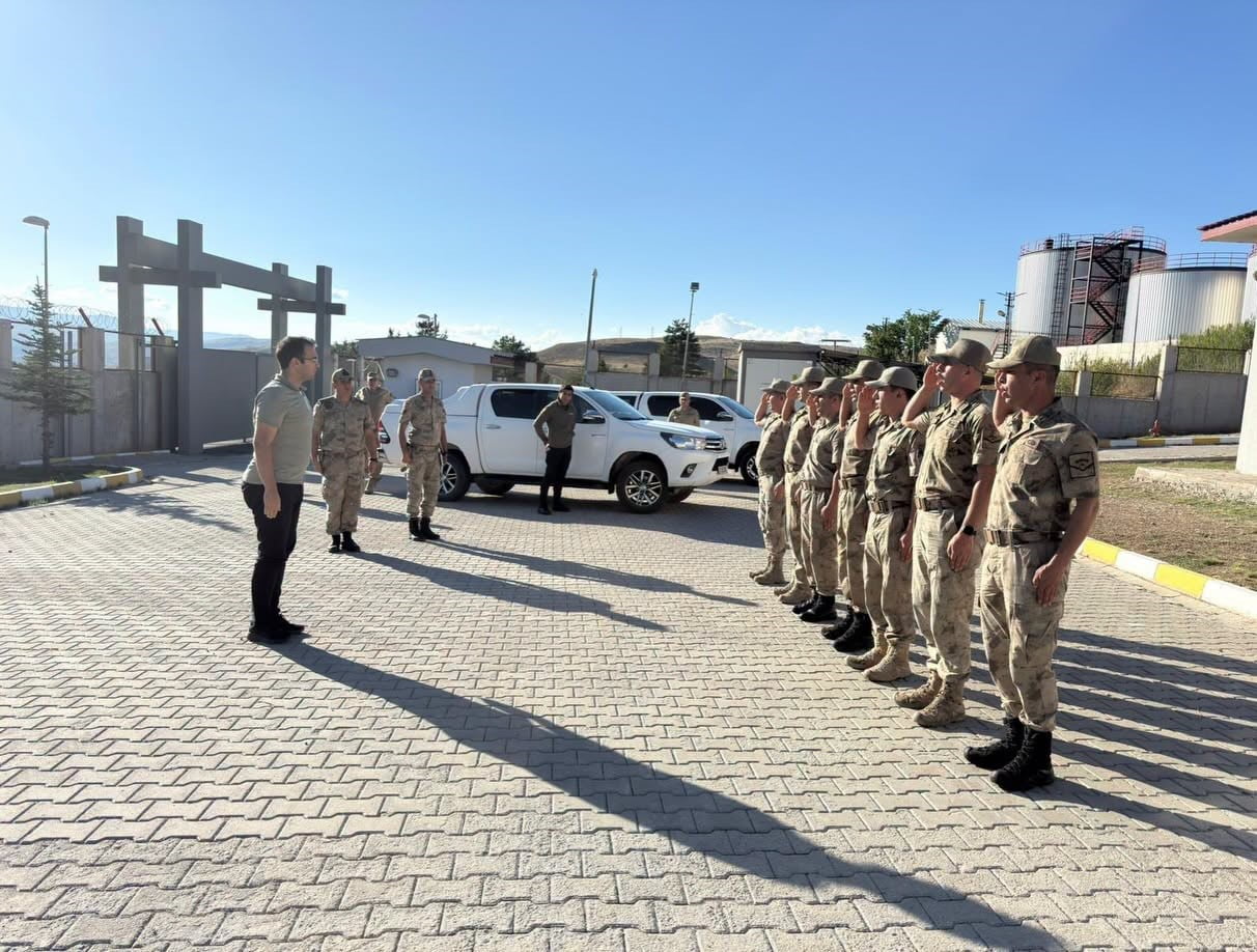 REFAHİYE KAYMAKAMI TAŞKIRAN, JANDARMA KARAKOLUNU ZİYARET ETTİ
