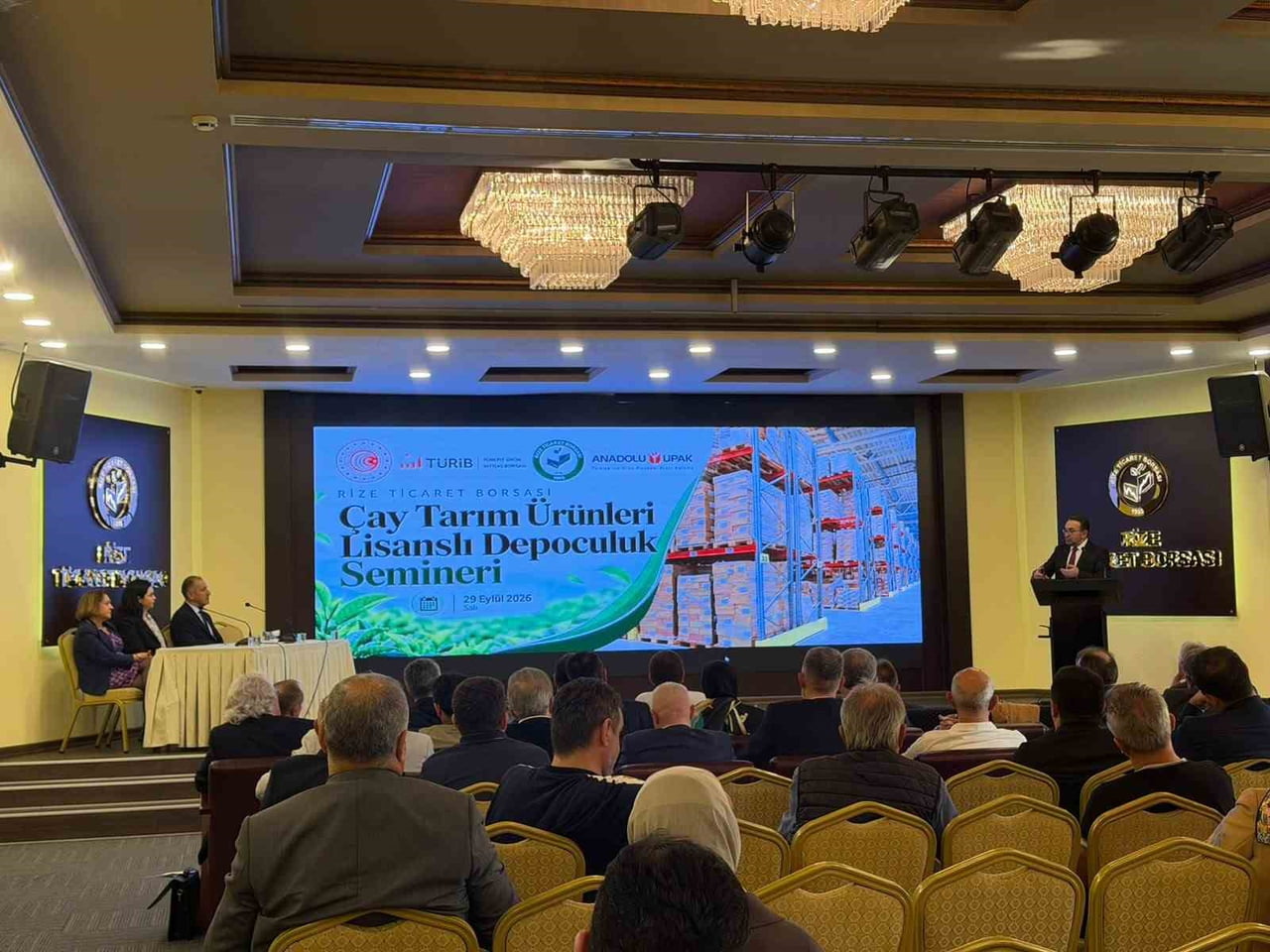 RİZE’DE SEKTÖR TEMSİLCİLERİNİN KATILIMIYLA “ÇAY SEKTÖRÜNDE LİSANSLI DEPOCULUK”...