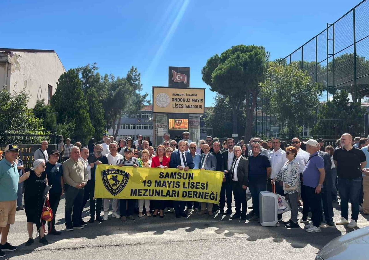 SAMSUN 19 MAYIS LİSESİ MEZUNLAR DERNEĞİ BAŞKANI PİRAYE ÖZGÜN, OKUL BİNASININ YIKIM KARARININ...