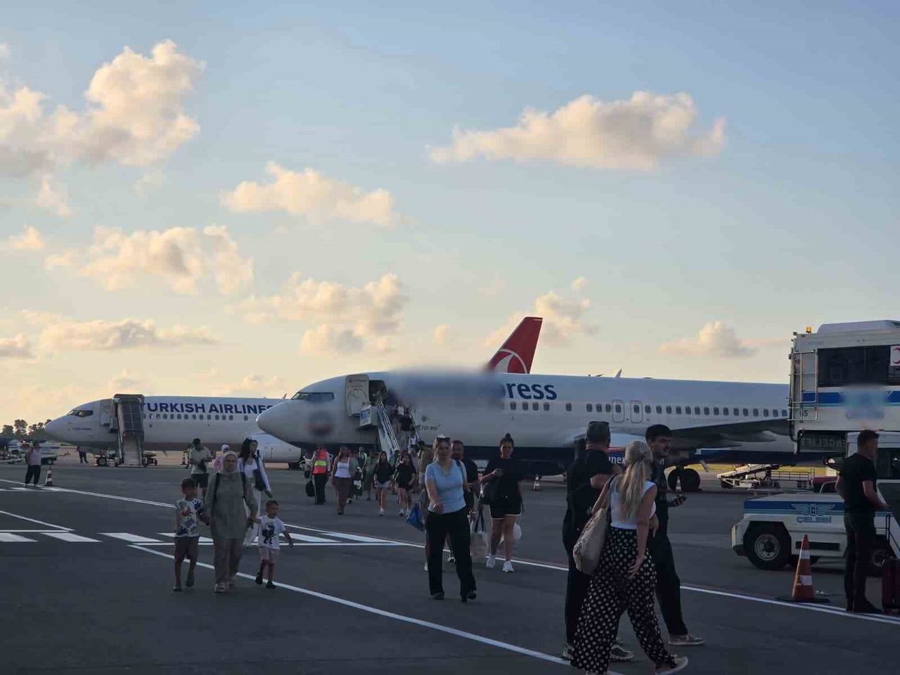 SAMSUN ÇARŞAMBA HAVALİMANI’NDA YILIN İLK 8 AYINDA 1 MİLYON 137 BİN 472 KİŞİYE HAVAYOLU HİZMETİ...