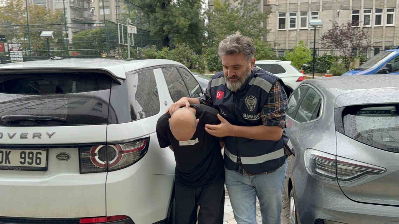 SAMSUN’DA NARKOTİK EKİPLERİNİN DÜZENLEDİĞİ OPERASYONDA GÖZALTINA ALINAN G.K., ÇIKARILDIĞI...