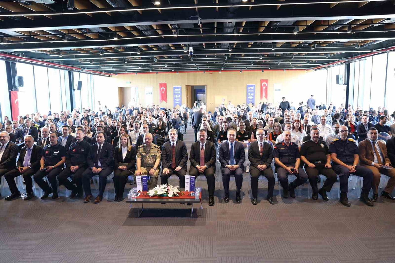 SAMSUN İL AFET RİSK AZALTMA PLANI'NIN (İRAP) 2027-2031 DÖNEMİNE İLİŞKİN ÇALIŞMALAR, SAMSUN VALİSİ...