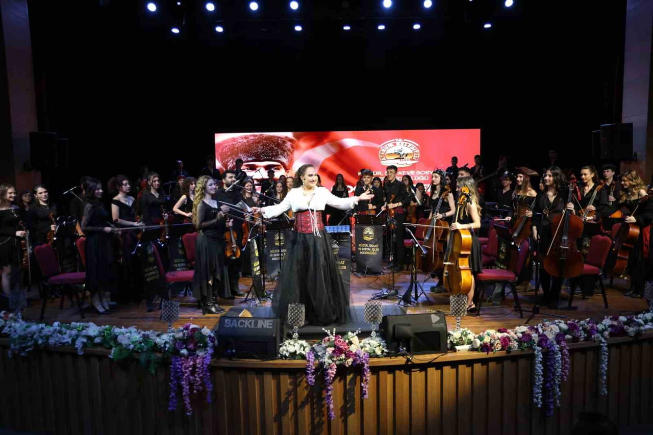 SAMSUN’UN ATAKUM BELEDİYESİ ATA SAHNE SANAT MERKEZİ, EV SAHİPLİĞİ YAPTIĞI ÇEŞİTLİ SANAT VE KÜLTÜR...