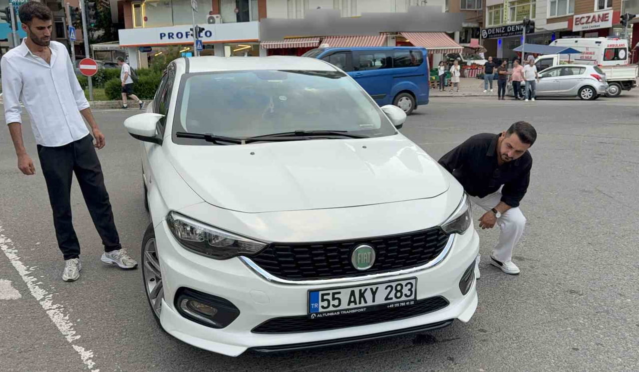 SAMSUN’UN İLKADIM İLÇESİNDE OTOMOBİLİN YAYA İKİ KADINA ÇARPMASI SONUCU MEYDANA GELEN KAZADA 2 KİŞİ...