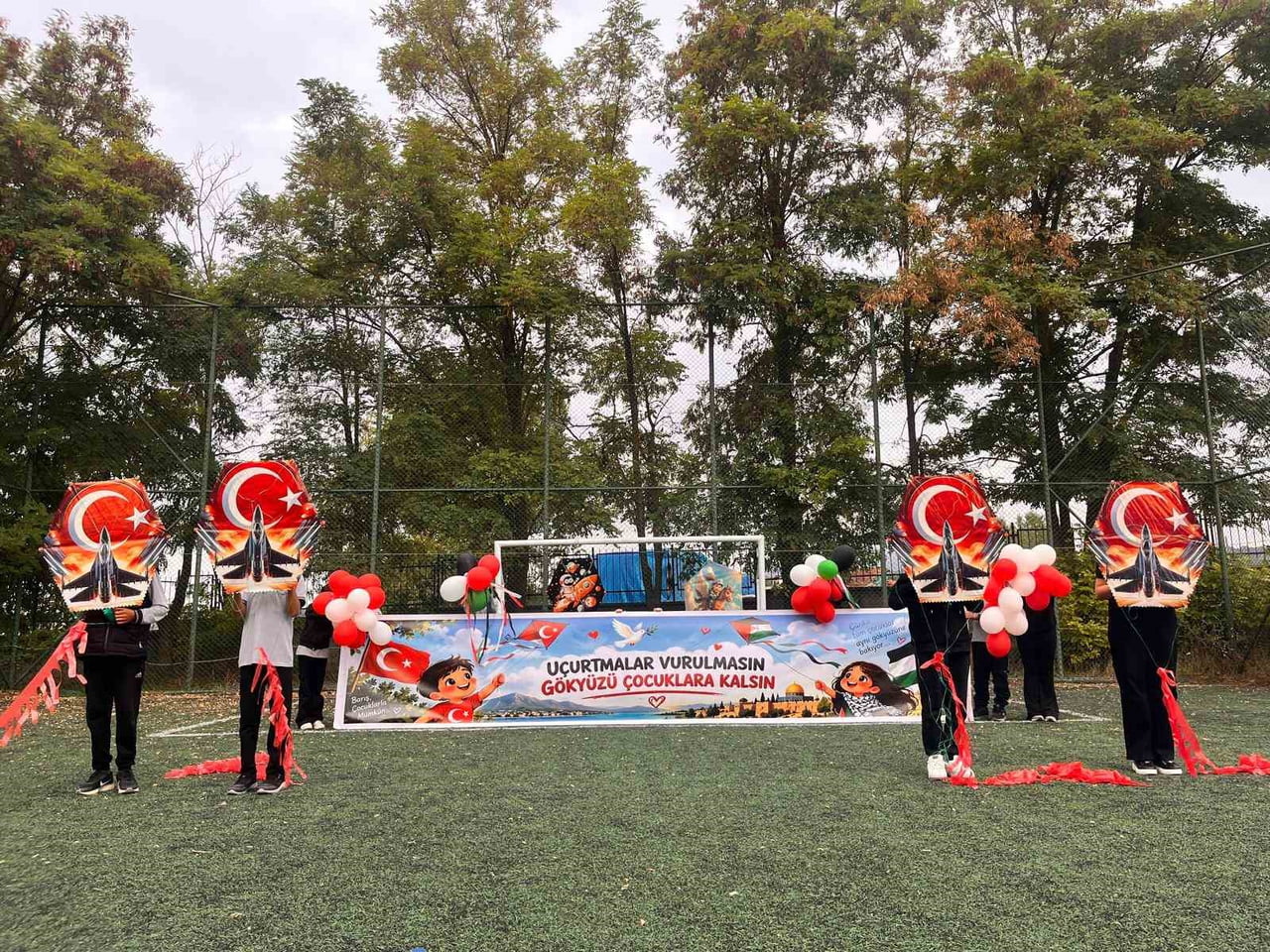 SAMSUN’UN LADİK İLÇESİNDE, ÇOCUKLARIN SAVAŞ VE ÇATIŞMALARDAN UZAK, GÜVENLİ VE HUZURLU BİR ORTAMDA...