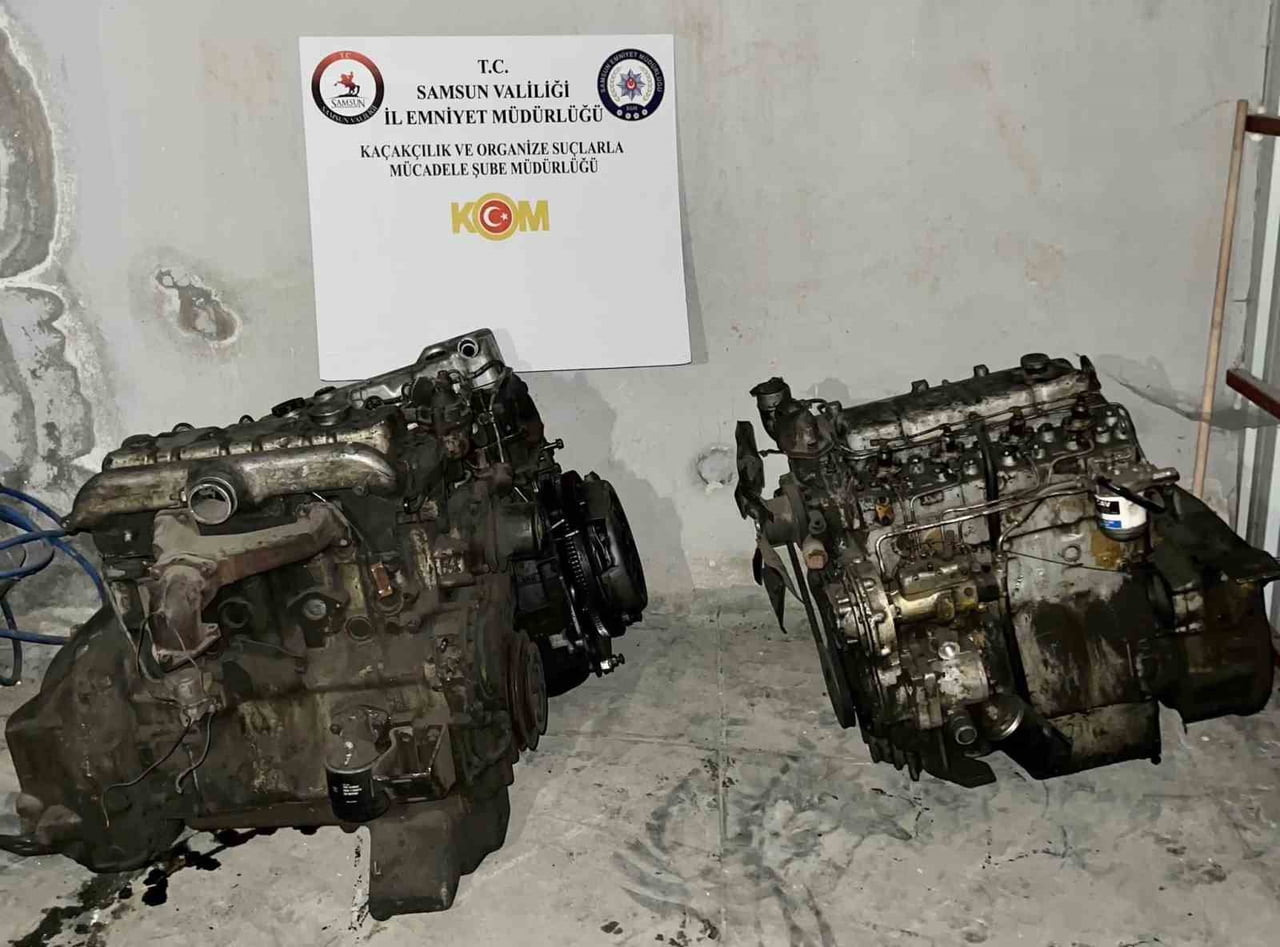 SAMSUN’UN TEKKEKÖY İLÇESİNDE BİR İŞ YERİNDE YAPILAN ARAMADA 3 ADET GÜMRÜK KAÇAĞI OTOMOBİL MOTORU...
