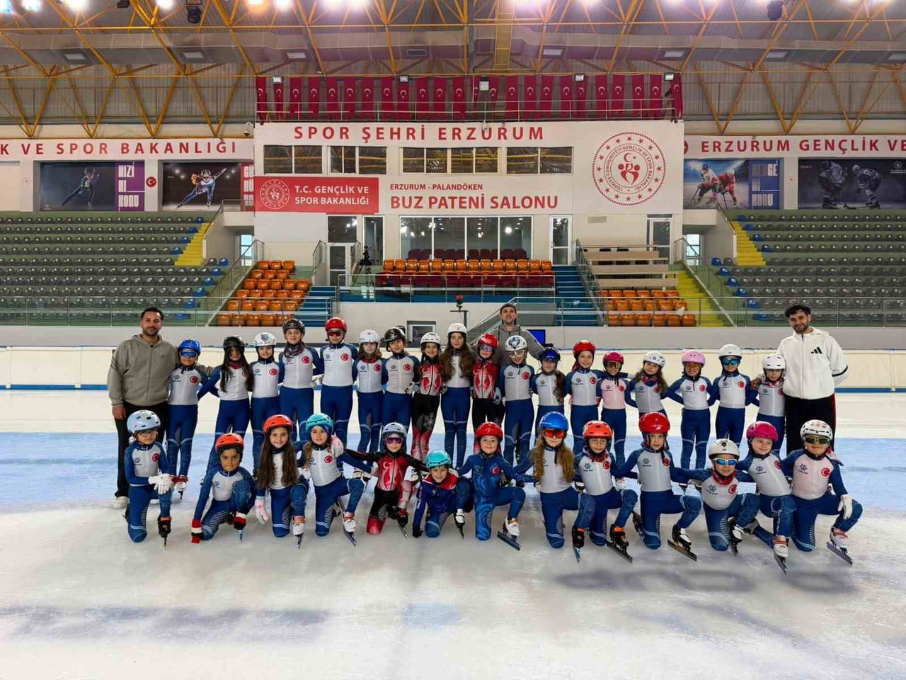 SAMSUNLU BUZ PATENİ SPORCULARI, ANADOLU YILDIZLAR LİGİ (ANALİG) 2026 TÜRKİYE ŞAMPİYONASI'NDA 25...