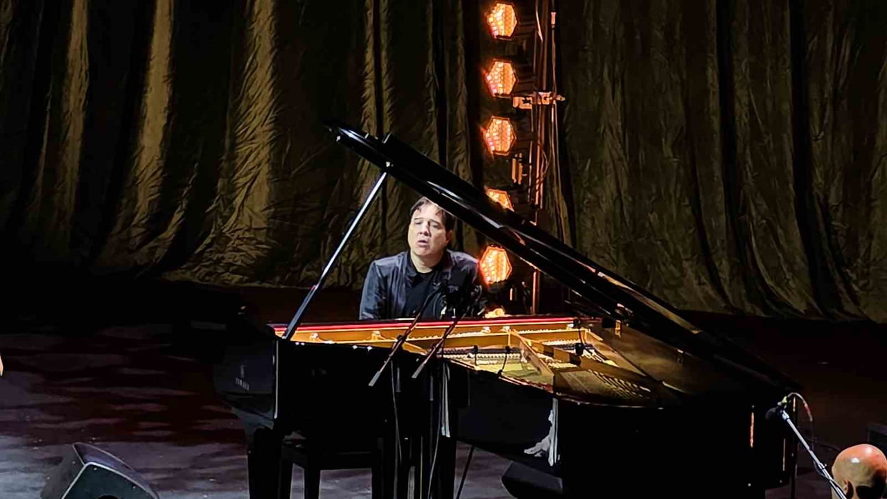SANATÇI FAZIL SAY