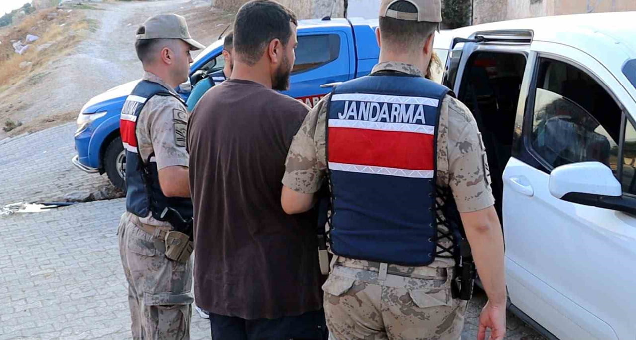 ŞANLIURFA'DA 27 YIL HAPİS CEZASI BULUNAN FİRARİ YAKALANDI
