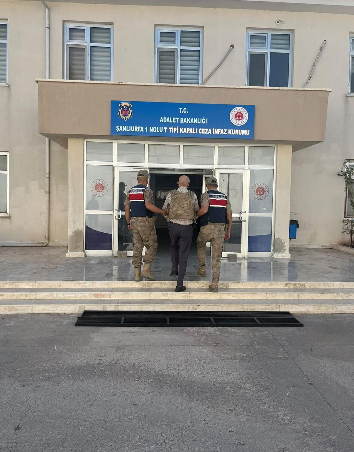 ŞANLIURFA'DA SİLAHLI SALDIRI ZANLISI YAKALANDI