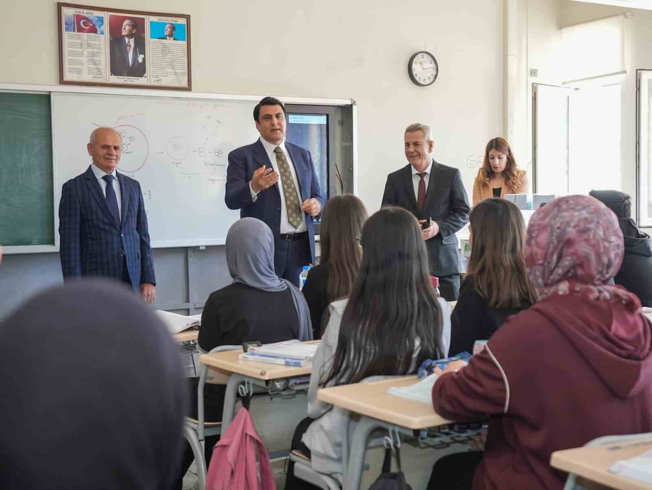 ŞEHİTKAMİL BELEDİYE BAŞKANI UMUT YILMAZ’IN GEÇTİĞİMİZ YIL ÜNİVERSİTE ÖĞRENİMİNE YENİ BAŞLAYACAK...