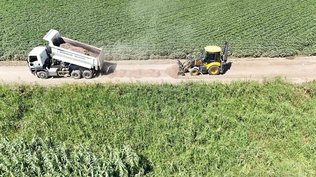 ŞEHZADELER BELEDİYESİ FEN İŞLERİ MÜDÜRLÜĞÜ, 2026 SEZONU İÇİN BELİRLENEN 350 KİLOMETRELİK OVA YOLU...