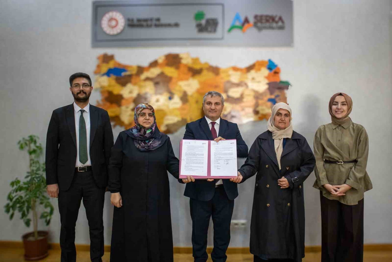 SERKA’DAN SARIKAMIŞLI KADINLARIN ÇİKOLATA ÜRETİMİNE DESTEK(KARS-İHA)