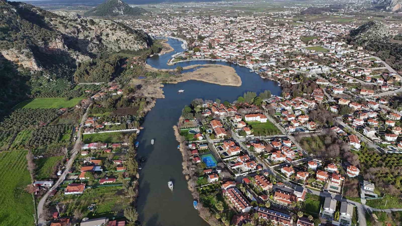 SIFIR ATIK VAKFI BAŞKANI VE COP31 YÜKSEK DÜZEYLİ İKLİM ŞAMPİYONU SAMED AĞIRBAŞ, MUĞLA’NIN DÜNYACA...