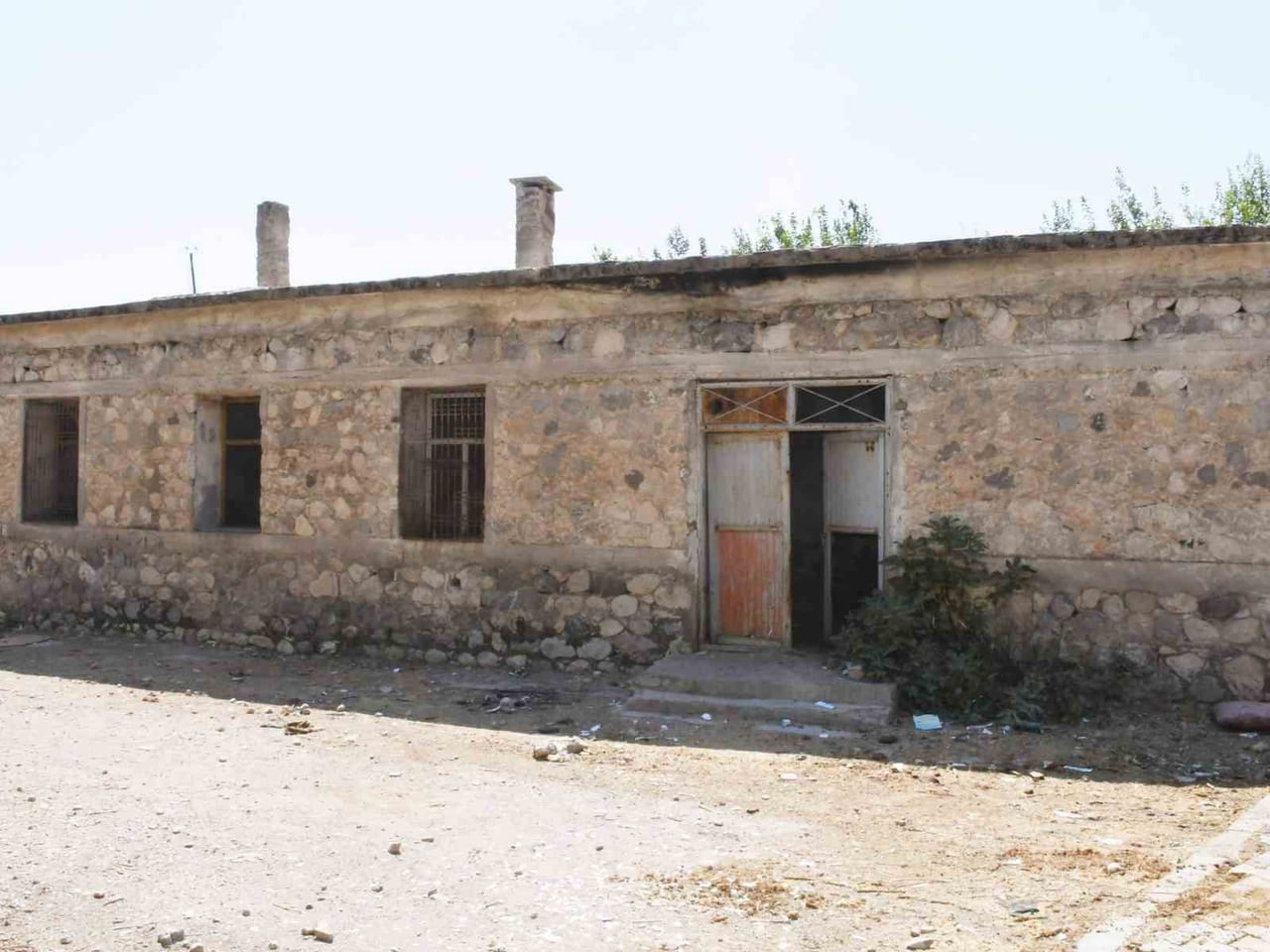 SİLOPİ’YE BAĞLI BAŞVERİMLİ BELDESİ’NDE, VATANDAŞLARIN CAN VE MAL GÜVENLİĞİNİ TEHDİT EDEN METRUK...