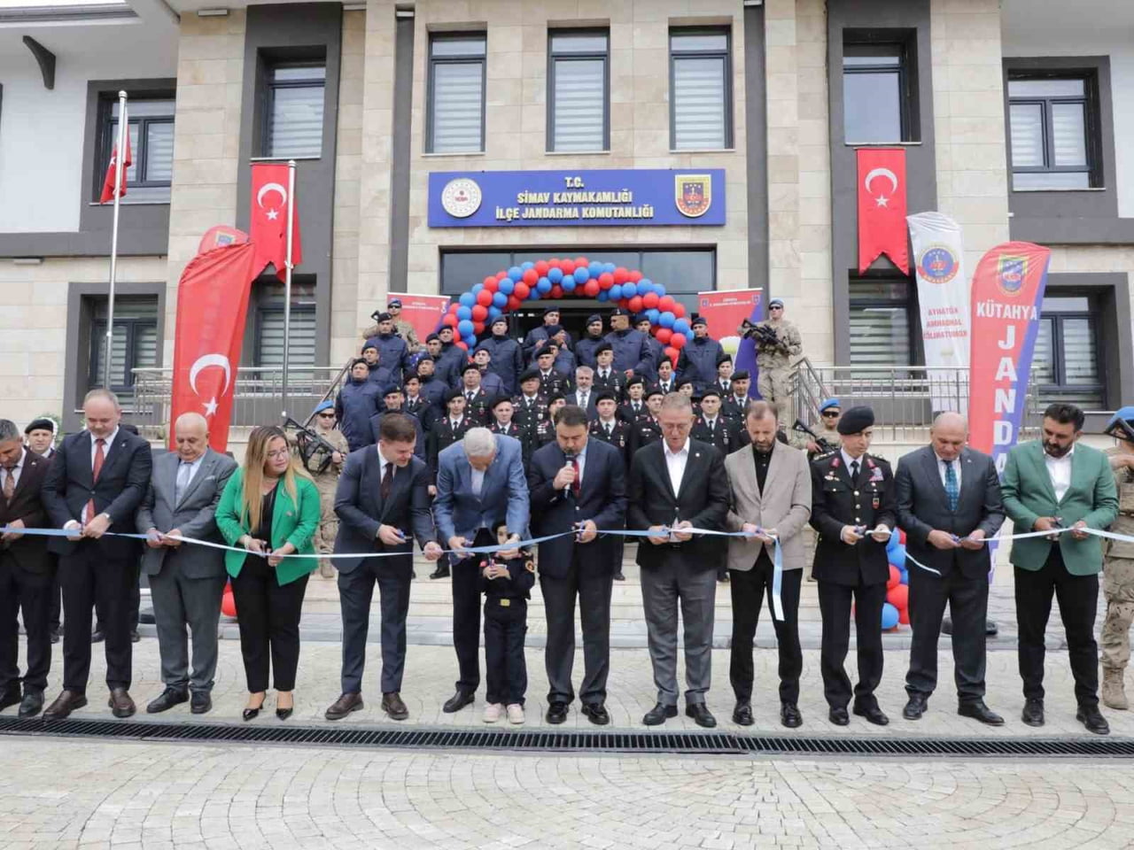 SİMAV İLÇE JANDARMA KOMUTANLIĞI’NIN YENİ HİZMET BİNASI AÇILDI