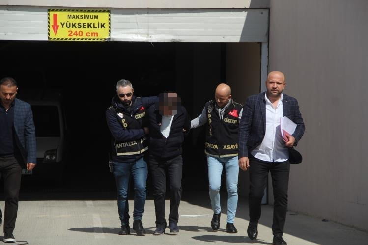 SİNAN E. (ARŞİV)