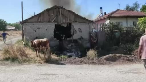 Sincan'da ahır yangını: 13 hayvan telef oldu