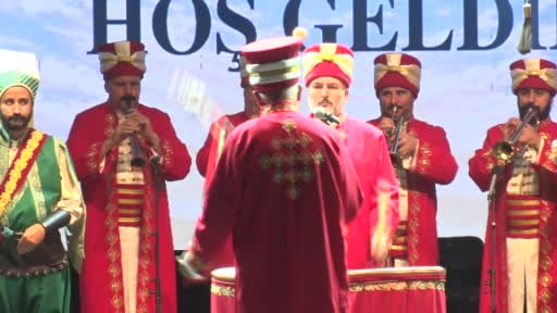 Sincan'da Türk Dünyası Festivali'nin ikinci gününde Azerin sahne aldı