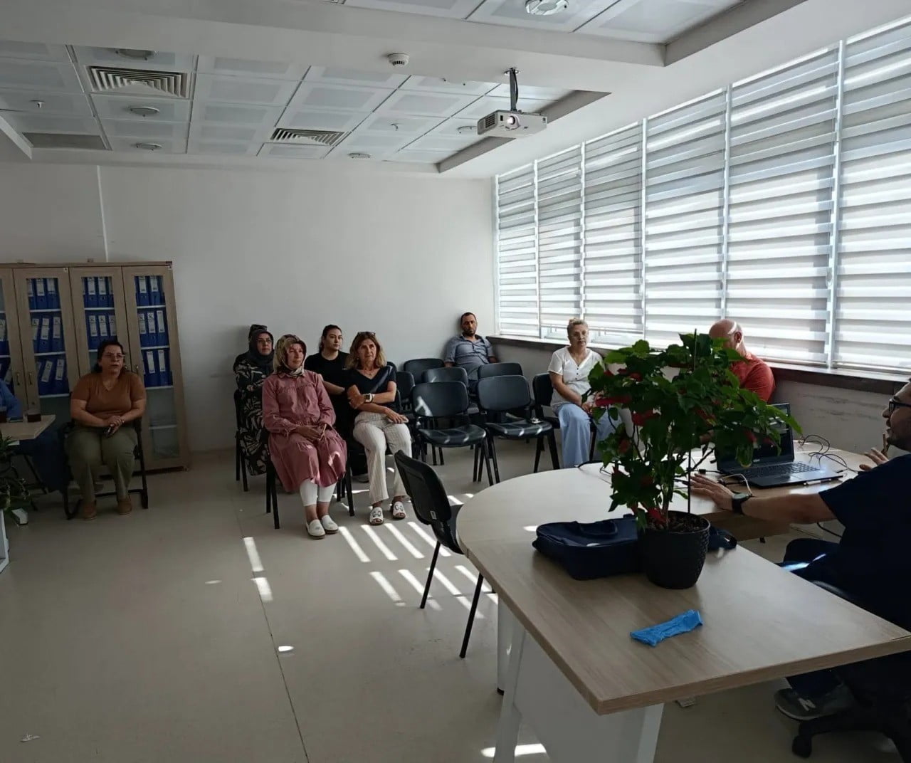 SİNOP İL SAĞLIK MÜDÜRLÜĞÜ TARAFINDAN "SAĞLIKLI HAYAT SAATLERİ" KAPSAMINDA SAĞLIK ÇALIŞANLARINA...