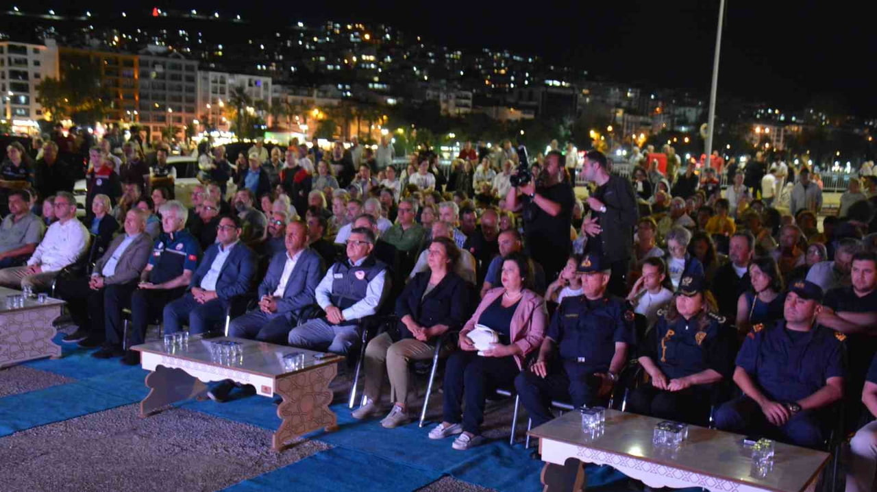 SİNOP’TA 2026-2027 SU ÜRÜNLERİ AV SEZONUNUN BAŞLAMASI DOLAYISIYLA DÜZENLENEN TÖRENİN ARDINDAN...